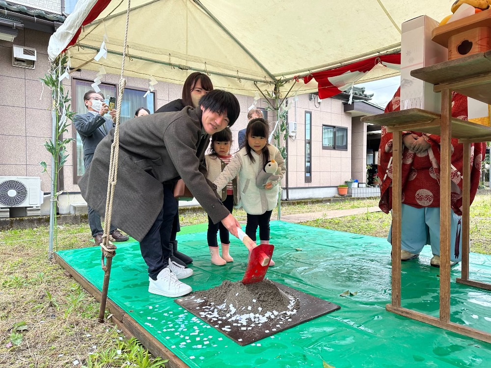 地鎮祭鍬入れ